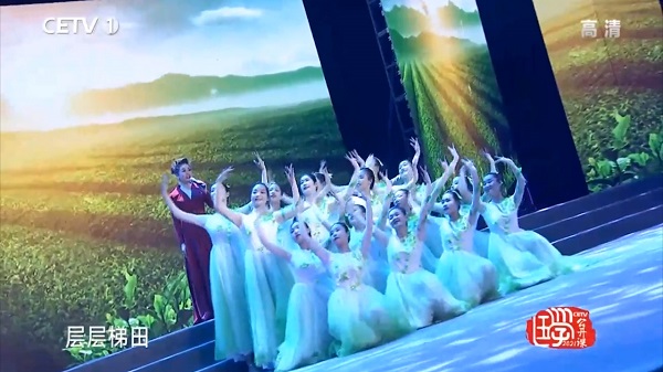 9.歌曲《走进春天》.jpg