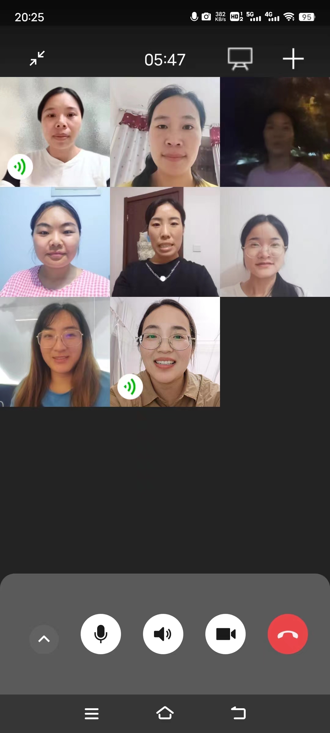 图形用户界面, 应用程序, Teams
描述已自动生成