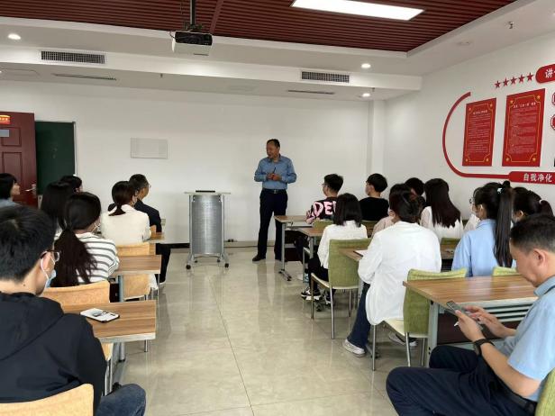 学生走进企业5