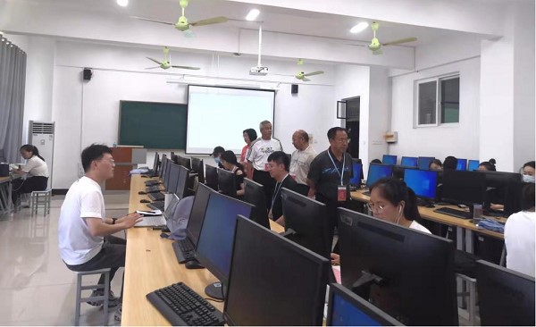 原阳校区校领导巡视线上期末考试.jpg 原阳校区校领导巡视线上期末考试.jpg