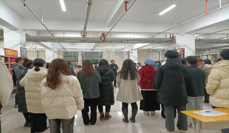 图书馆成功举办2022级新生线下入馆教育培训活动