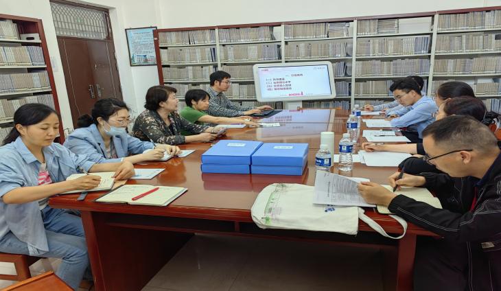绘就图书馆发展蓝图——集团高校图书馆联评考核组到我校图书馆检查指导工作