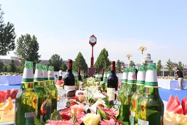 2酒会细节1.JPG