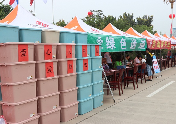 6学校“绿色通道”现场.jpg