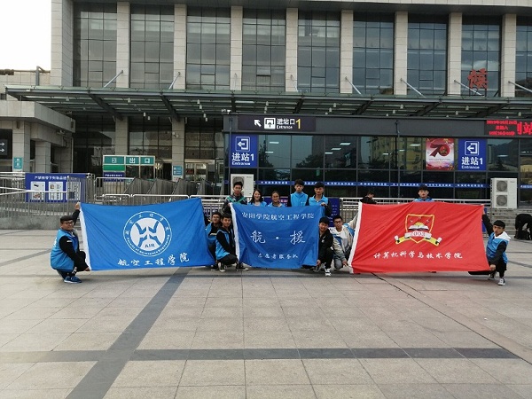 hk1.jpg hk1.jpg