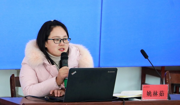 6.党委委员、党委宣传部兼统战部部长姚林茹做《马克思主义宗教观》专题讲座.jpg 6.党委委员、党委宣传部兼统战部部长姚林茹做《马克思主义宗教观》专题讲座.jpg