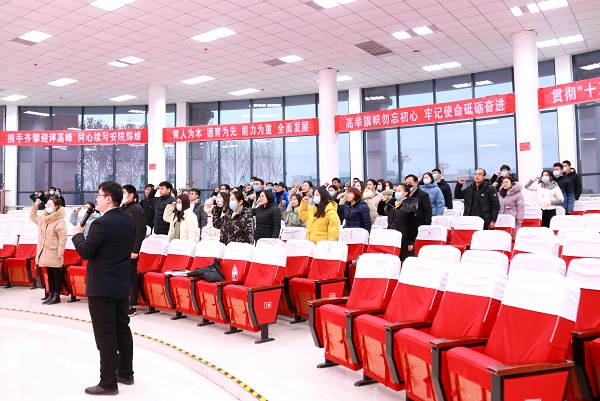 7.重温入党誓词.jpg 7.重温入党誓词.jpg