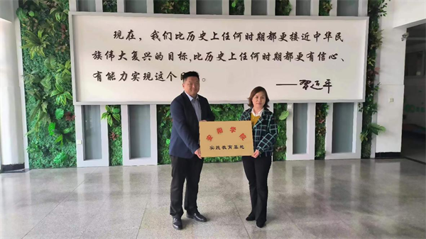 图片 1.png 图片 1.png
