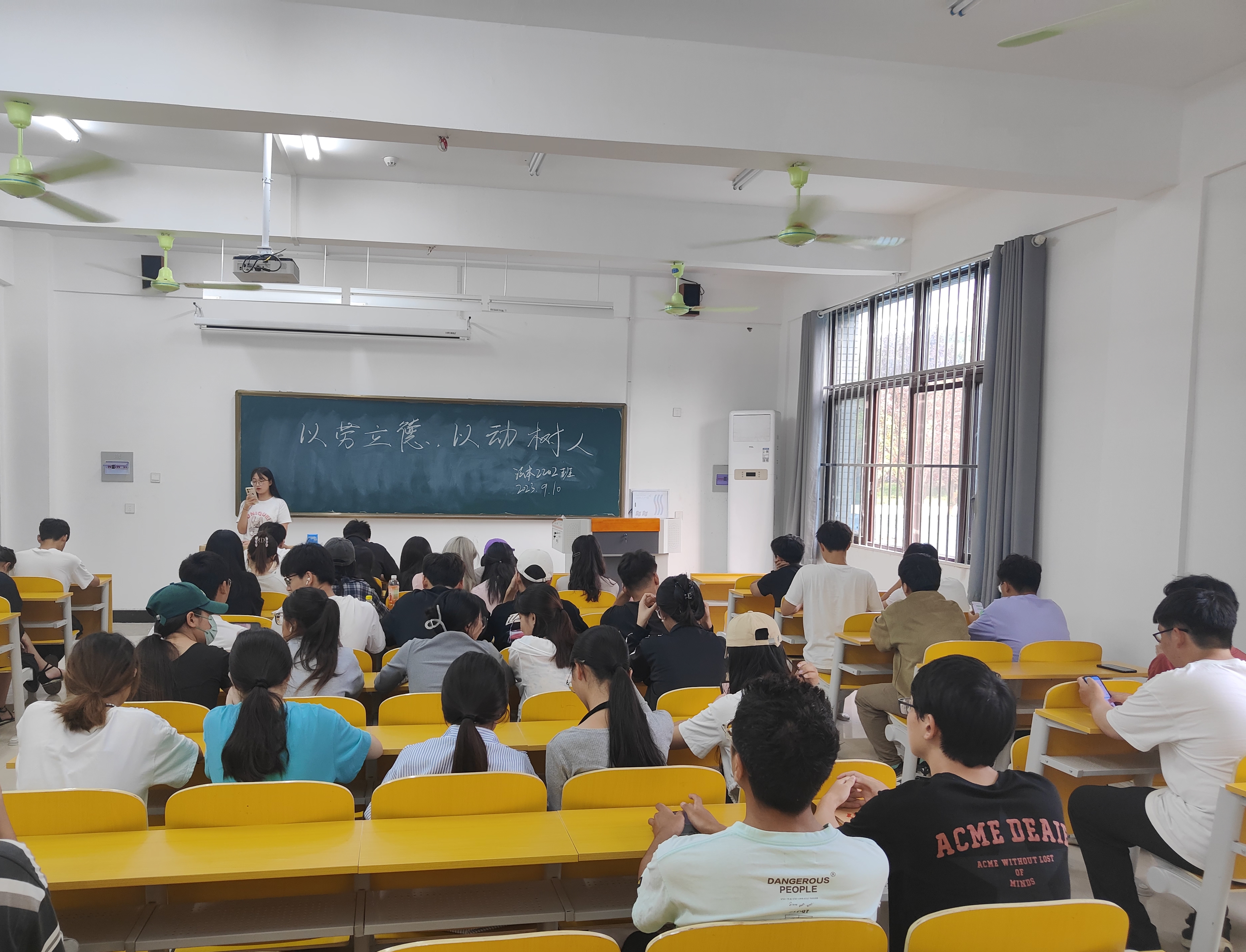 修改1 (3).jpg 修改1 (3).jpg
