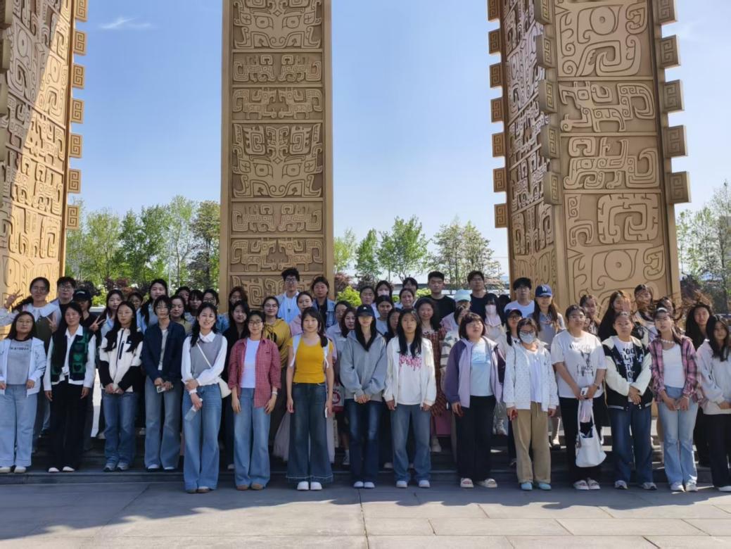 D:/OneDrive/Desktop/汉本2410班4月“探汉字源流 品文韵千秋”活动图片/活动图片二.jpg活动图片二