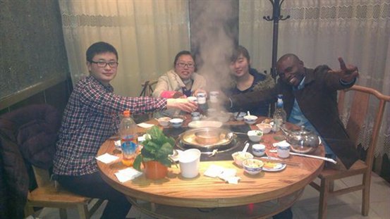 D:\Users\Administrator\Desktop\我院在圣诞节为外籍教师送去人文关怀\psbCAXTO002.jpg